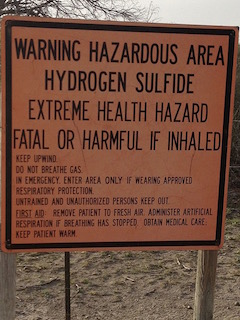 Hydrogen sulfide warning sign